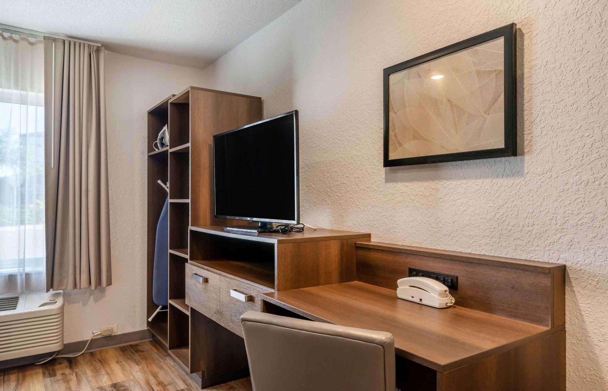 Extended Stay America Select Suites - Tampa - Brandon - East Heartland Eksteriør bilde