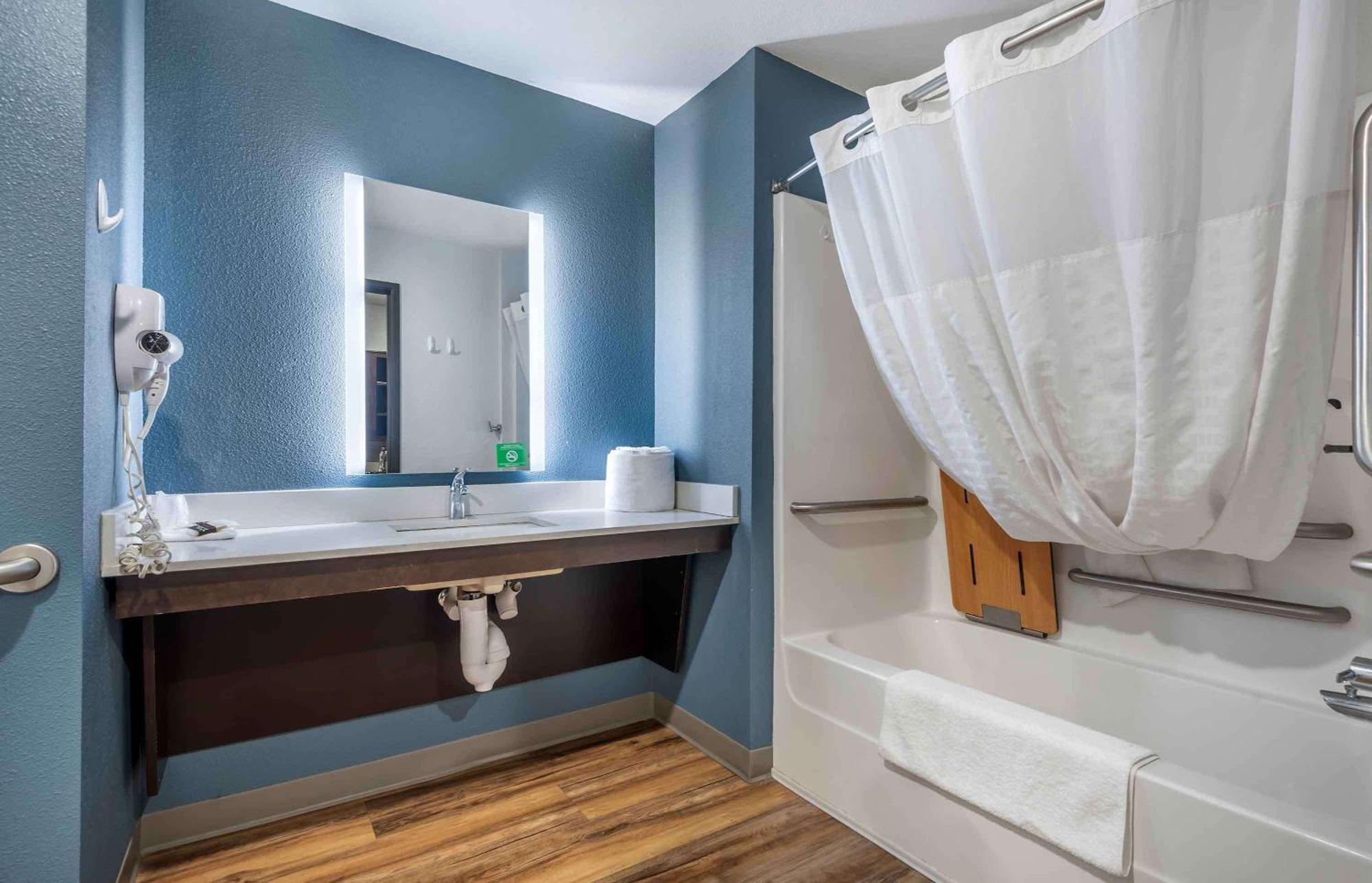 Extended Stay America Select Suites - Tampa - Brandon - East Heartland Eksteriør bilde