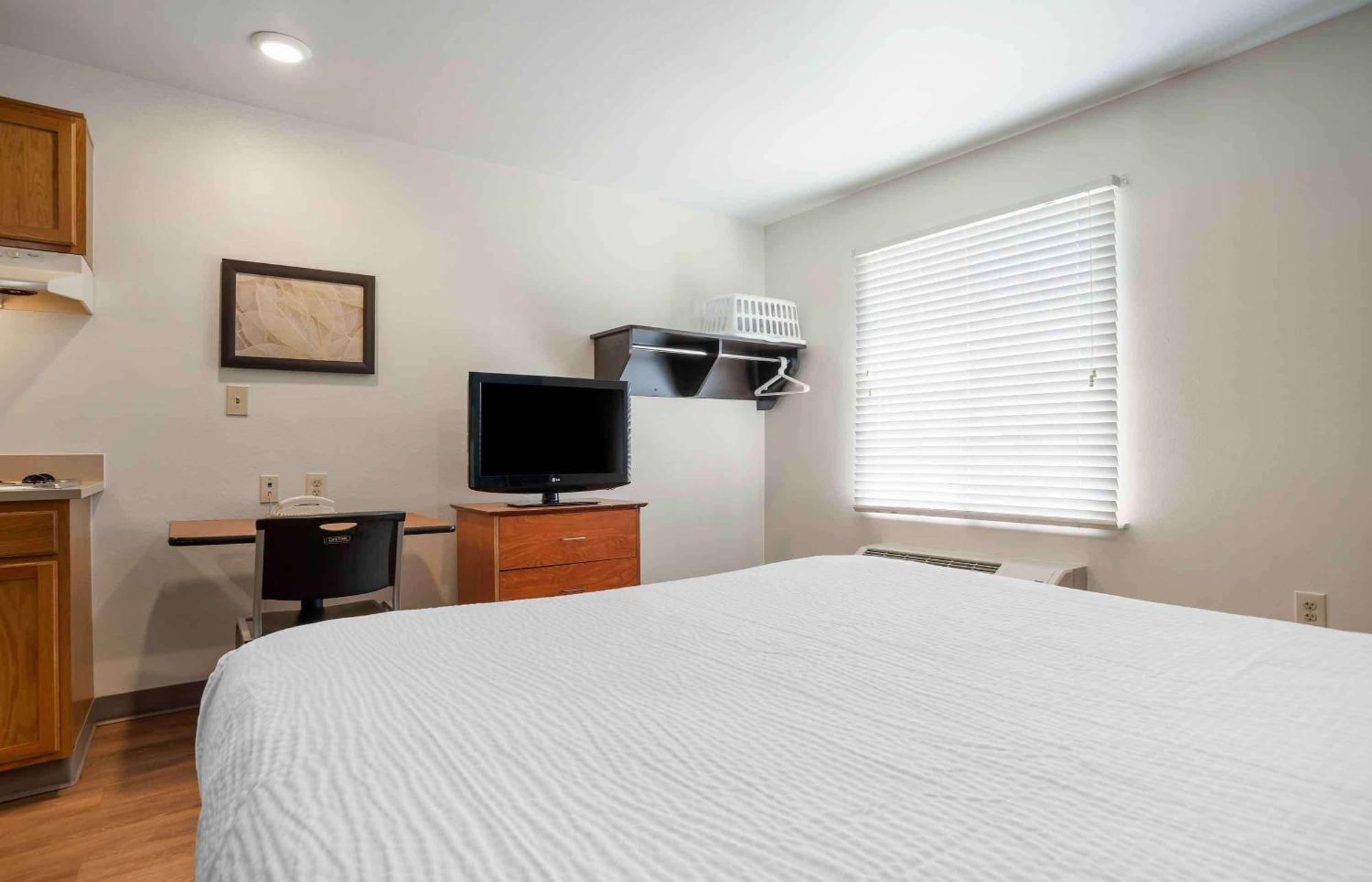 Extended Stay America Select Suites - Tampa - Brandon - East Heartland Eksteriør bilde