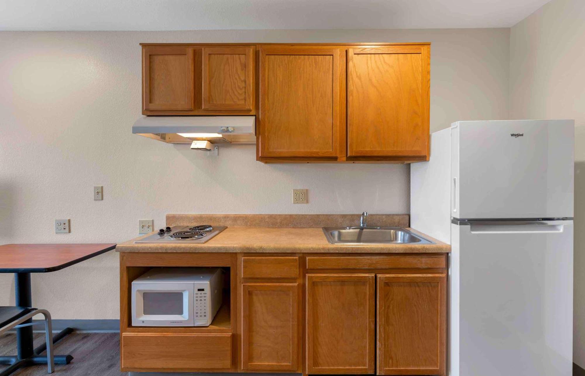Extended Stay America Select Suites - Tampa - Brandon - East Heartland Eksteriør bilde