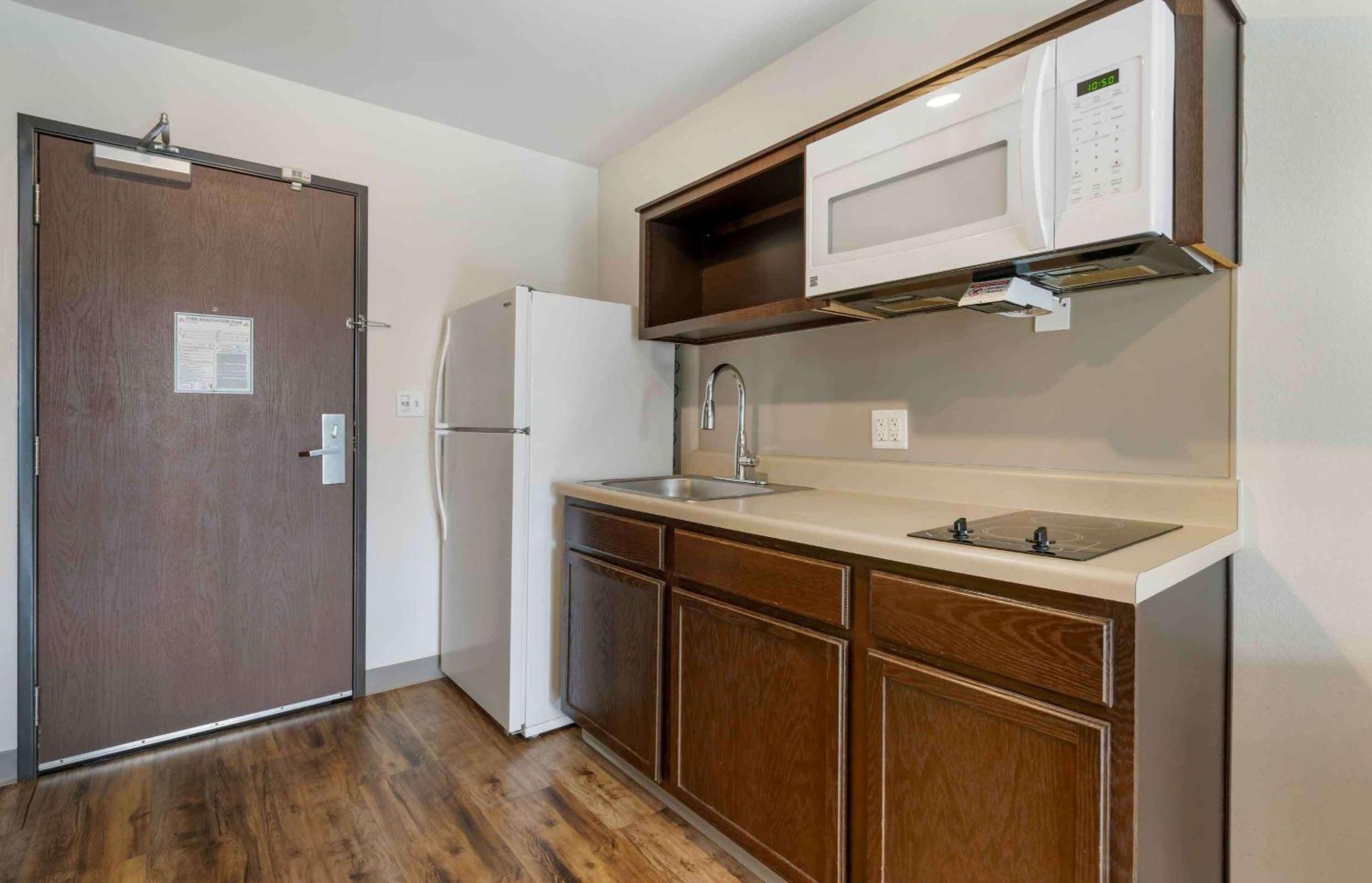 Extended Stay America Select Suites - Tampa - Brandon - East Heartland Eksteriør bilde