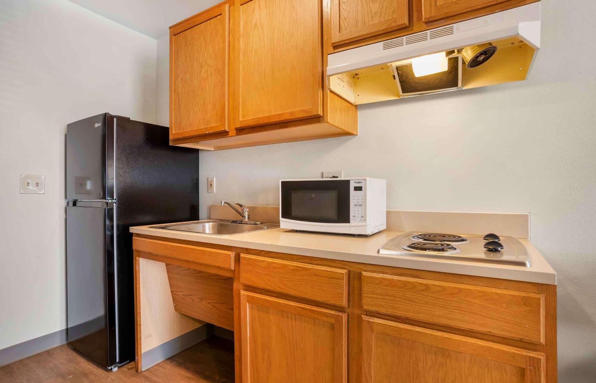 Extended Stay America Select Suites - Tampa - Brandon - East Heartland Eksteriør bilde